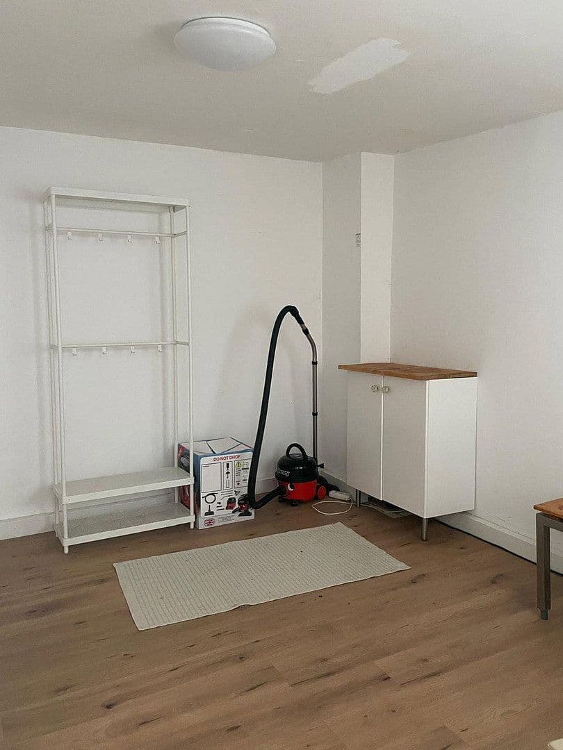 Prenájom nebytového priestoru 150 m², Köln, Severné Porýnie - Westfálsko Prenájom nebytového priestoru 150 m², Köln, Severné Porýnie - Westfálsko