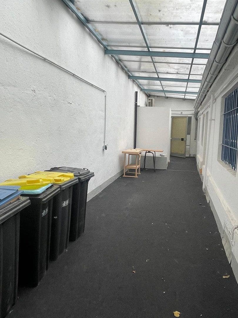 Prenájom nebytového priestoru 150 m², Köln, Severné Porýnie - Westfálsko Prenájom nebytového priestoru 150 m², Köln, Severné Porýnie - Westfálsko