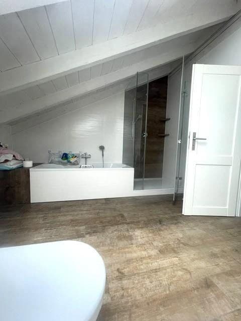 Prenájom bytu 3-izbový 101 m², Deining, Bavorsko Prenájom bytu 3-izbový 101 m², Deining, Bavorsko