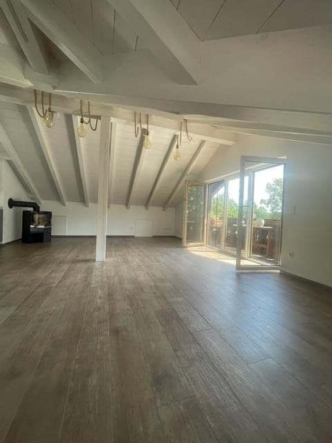 Prenájom bytu 3-izbový 101 m², Deining, Bavorsko Prenájom bytu 3-izbový 101 m², Deining, Bavorsko