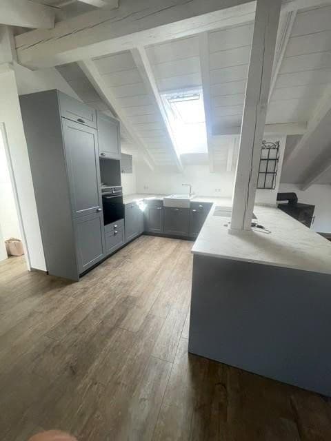 Prenájom bytu 3-izbový 101 m², Deining, Bavorsko Prenájom bytu 3-izbový 101 m², Deining, Bavorsko
