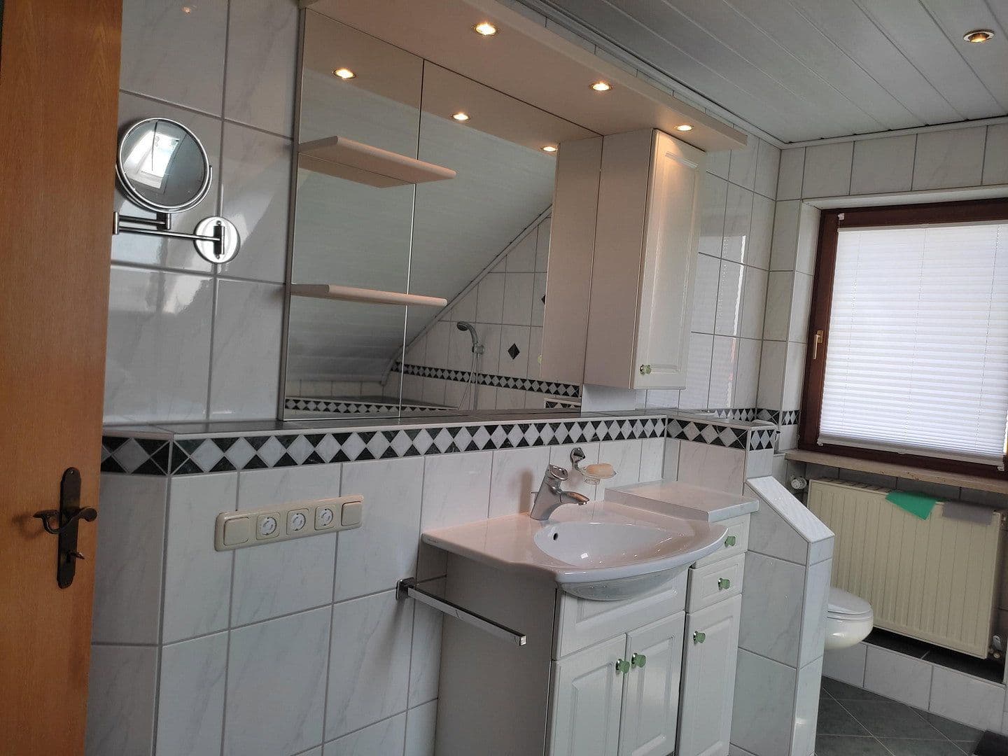 Predaj domu 198 m², pozemok 840 m², Ludwigschorgast, Bavorsko Predaj domu 198 m², pozemok 840 m², Ludwigschorgast, Bavorsko