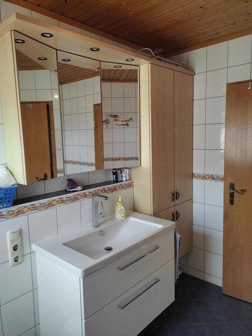 Predaj domu 198 m², pozemok 840 m², Ludwigschorgast, Bavorsko Predaj domu 198 m², pozemok 840 m², Ludwigschorgast, Bavorsko