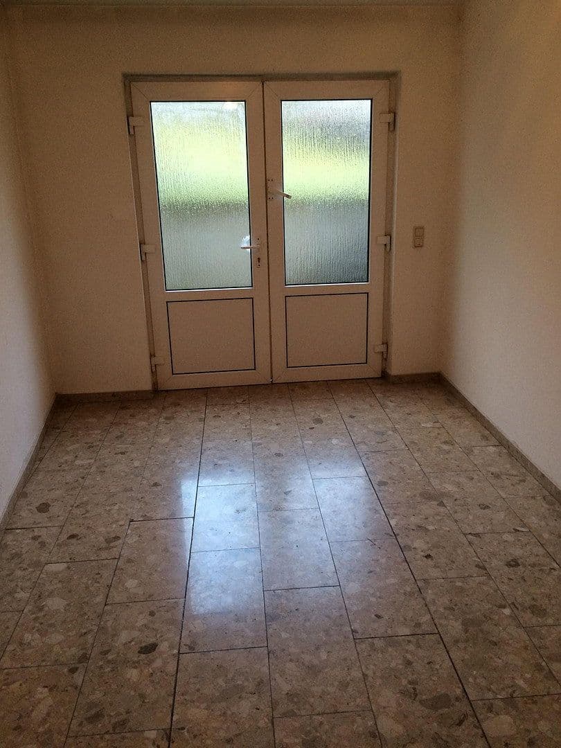 Prenájom bytu 2-izbový 53 m², Waltershausen, Durínsko Prenájom bytu 2-izbový 53 m², Waltershausen, Durínsko