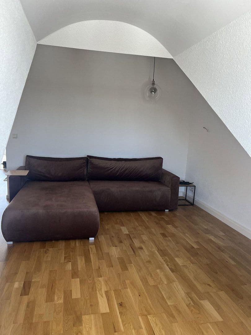 Prenájom bytu 2-izbový 49 m², Frankfurt, Hesensko Prenájom bytu 2-izbový 49 m², Frankfurt, Hesensko