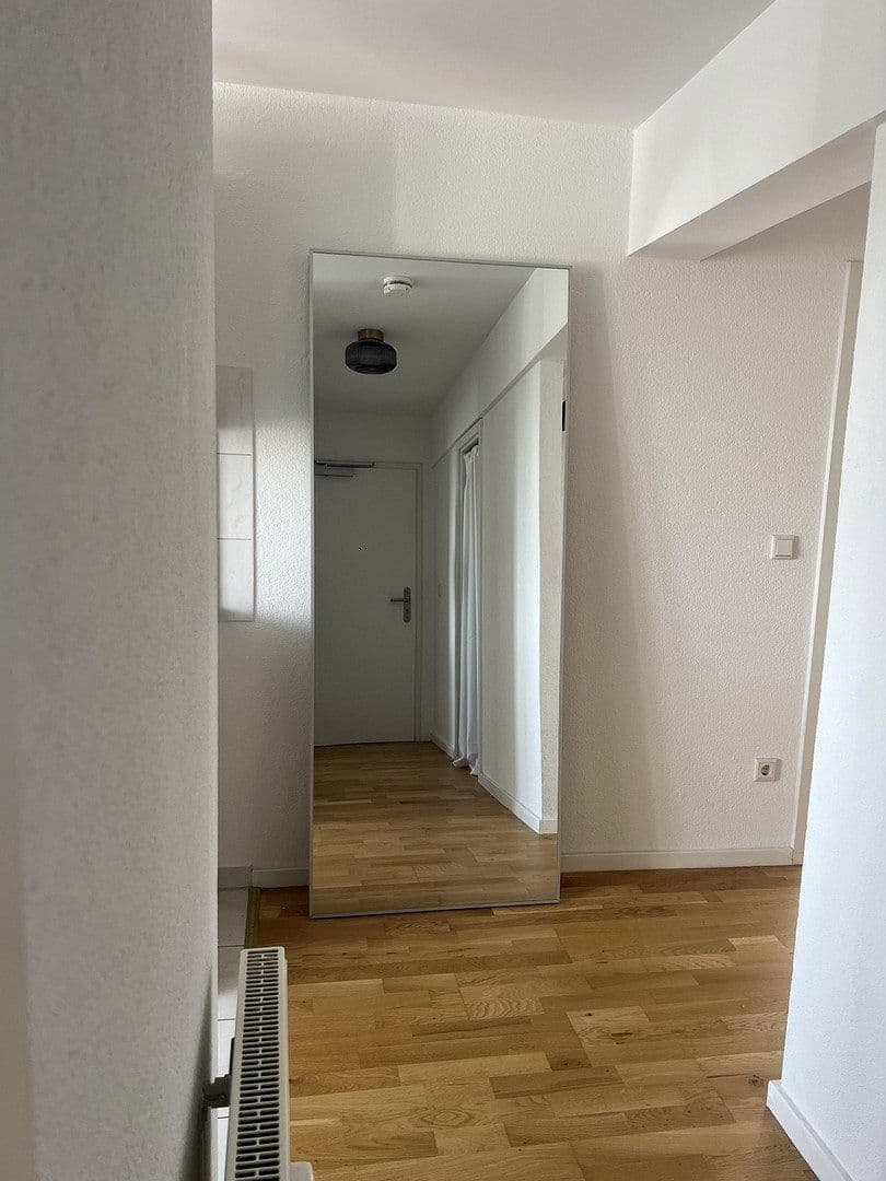 Prenájom bytu 2-izbový 49 m², Frankfurt, Hesensko Prenájom bytu 2-izbový 49 m², Frankfurt, Hesensko