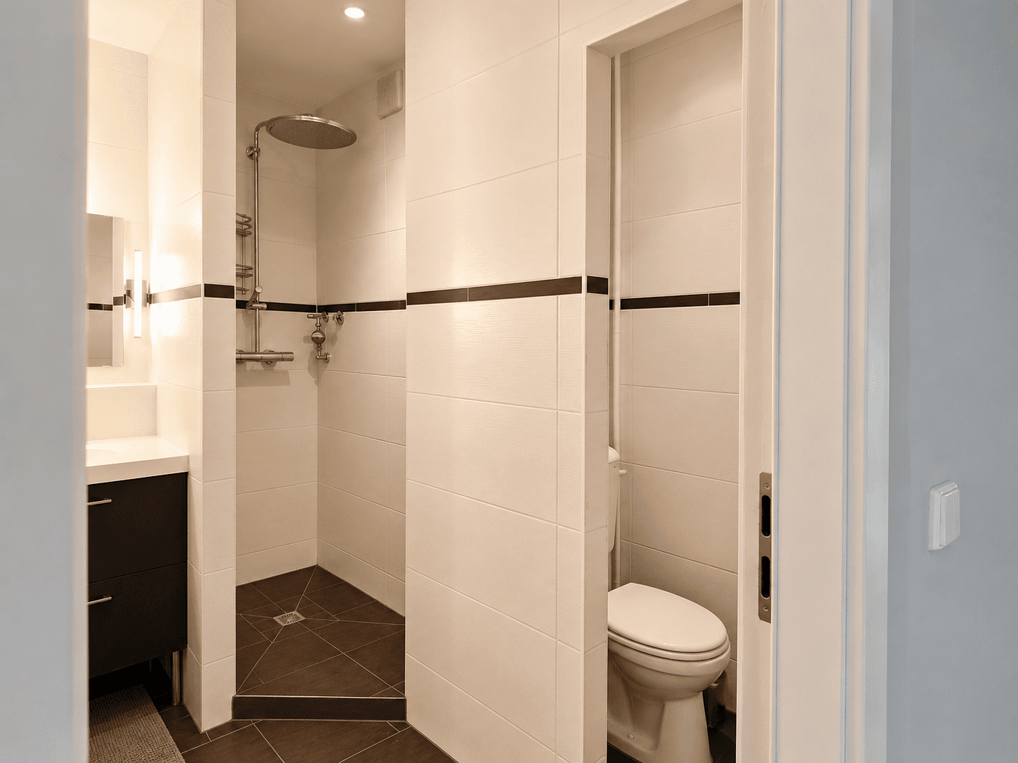 Predaj bytu 3-izbový 67 m², Berlin, Berlín Predaj bytu 3-izbový 67 m², Berlin, Berlín