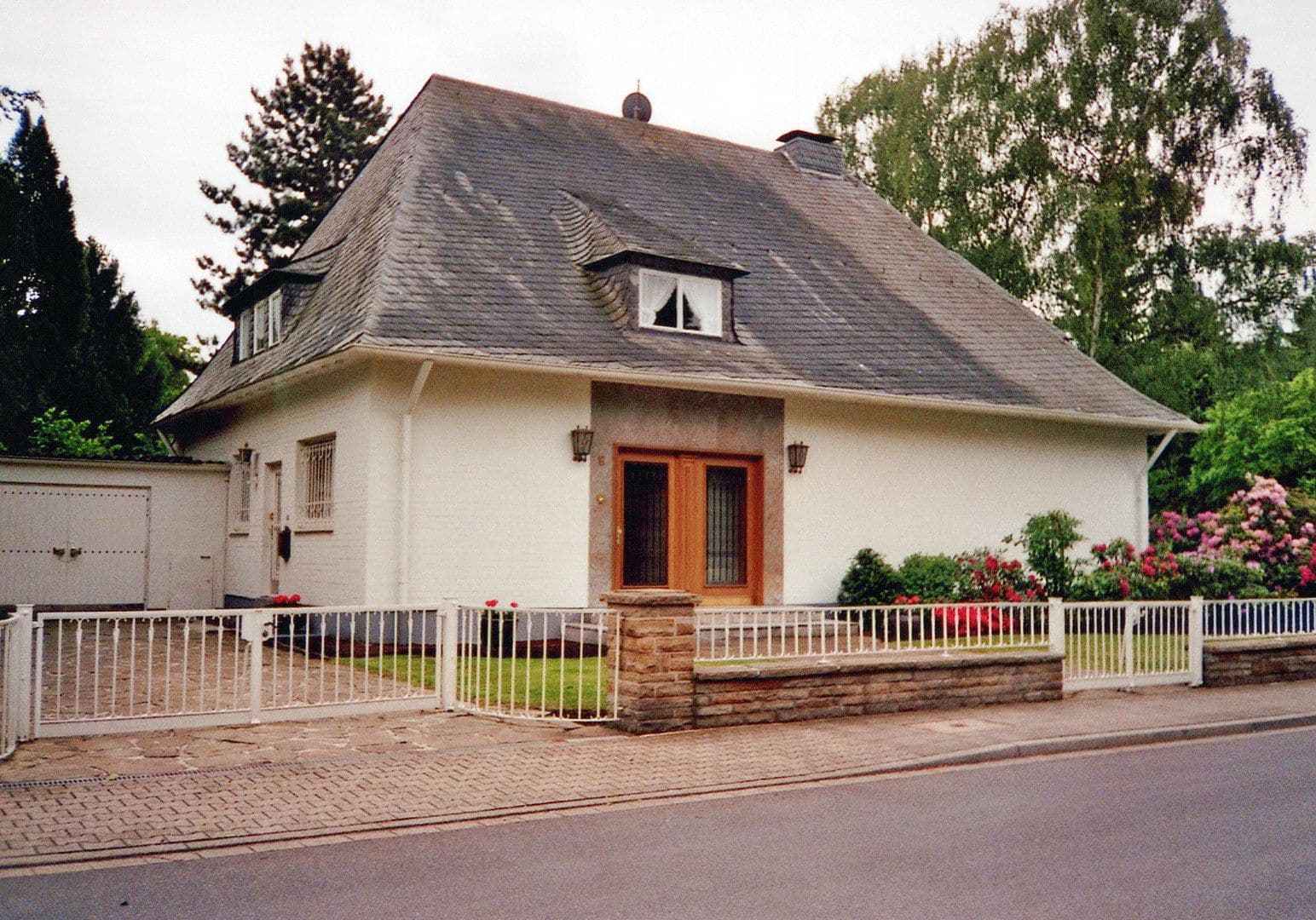 Predaj domu 260 m², pozemok 1.200 m², Urdenbach, Severné Porýnie - Westfálsko Predaj domu 260 m², pozemok 1.200 m², Urdenbach, Severné Porýnie - Westfálsko