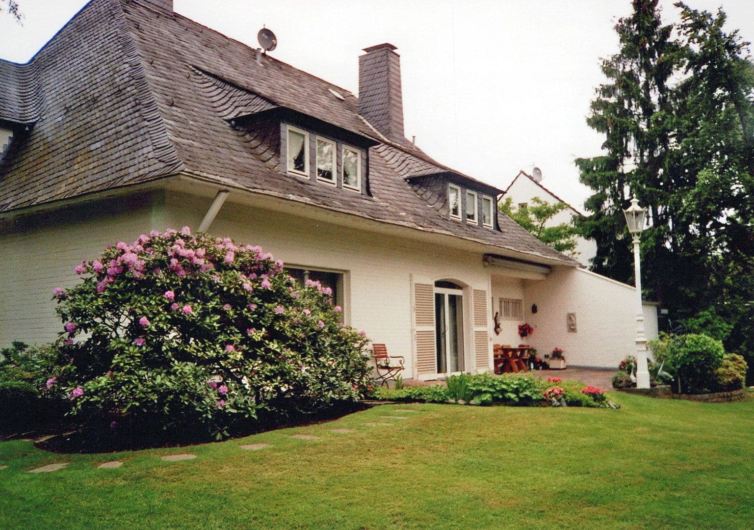 Predaj domu 260 m², pozemok 1.200 m², Urdenbach, Severné Porýnie - Westfálsko Predaj domu 260 m², pozemok 1.200 m², Urdenbach, Severné Porýnie - Westfálsko
