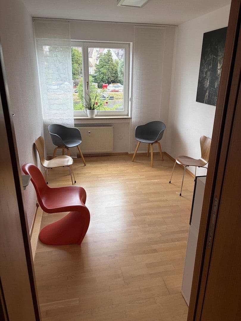 Prenájom kancelárie 100 m², Neu-Ulm, Bavorsko Prenájom kancelárie 100 m², Neu-Ulm, Bavorsko
