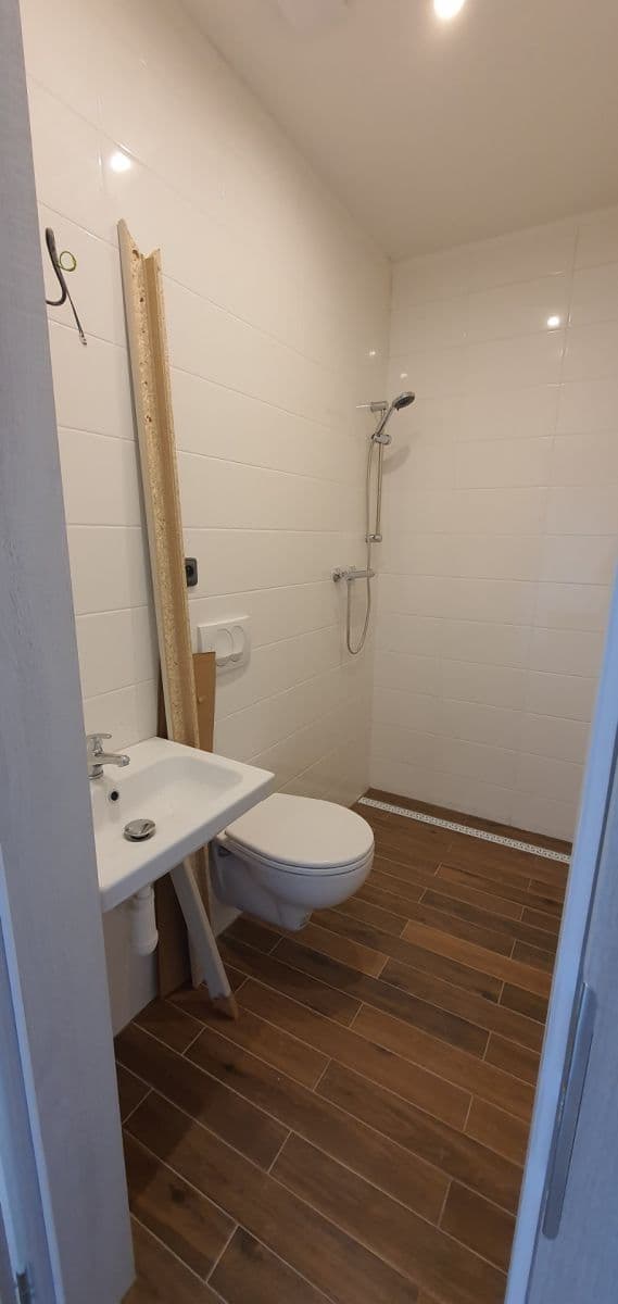 Prenájom domu 120 m², pozemok 400 m², Hvozdec, Jihomoravský kraj Prenájom domu 120 m², pozemok 400 m², Hvozdec, Jihomoravský kraj
