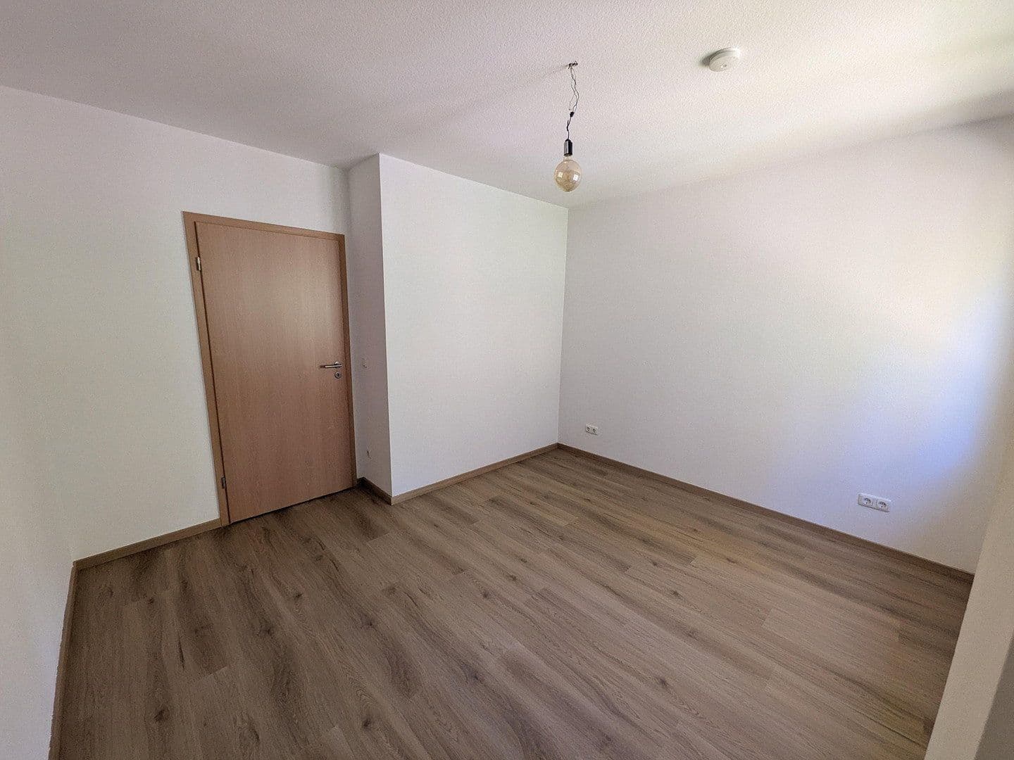 Predaj bytu 3-izbový 70 m², Fichtenweg 8, Kirchseeon, Bavorsko Predaj bytu 3-izbový 70 m², Fichtenweg 8, Kirchseeon, Bavorsko