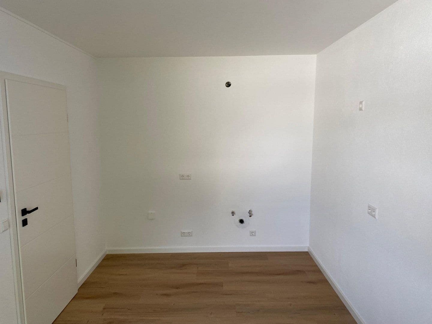Prenájom bytu 3-izbový 103 m², Am Mühlwäldle 8, Baden-Baden, Bádensko-Wurttembersko Prenájom bytu 3-izbový 103 m², Am Mühlwäldle 8, Baden-Baden, Bádensko-Wurttembersko