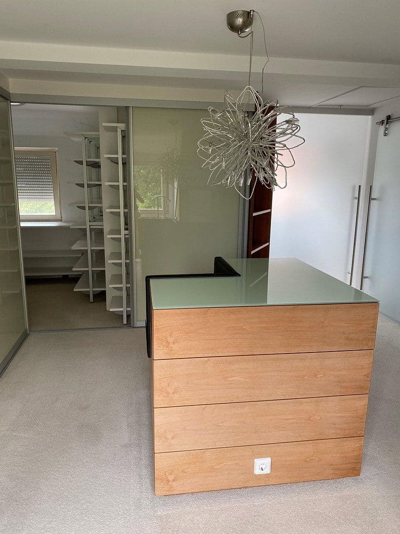 Predaj domu 300 m², pozemok 2.450 m², Affalterbach, Bádensko-Wurttembersko Predaj domu 300 m², pozemok 2.450 m², Affalterbach, Bádensko-Wurttembersko
