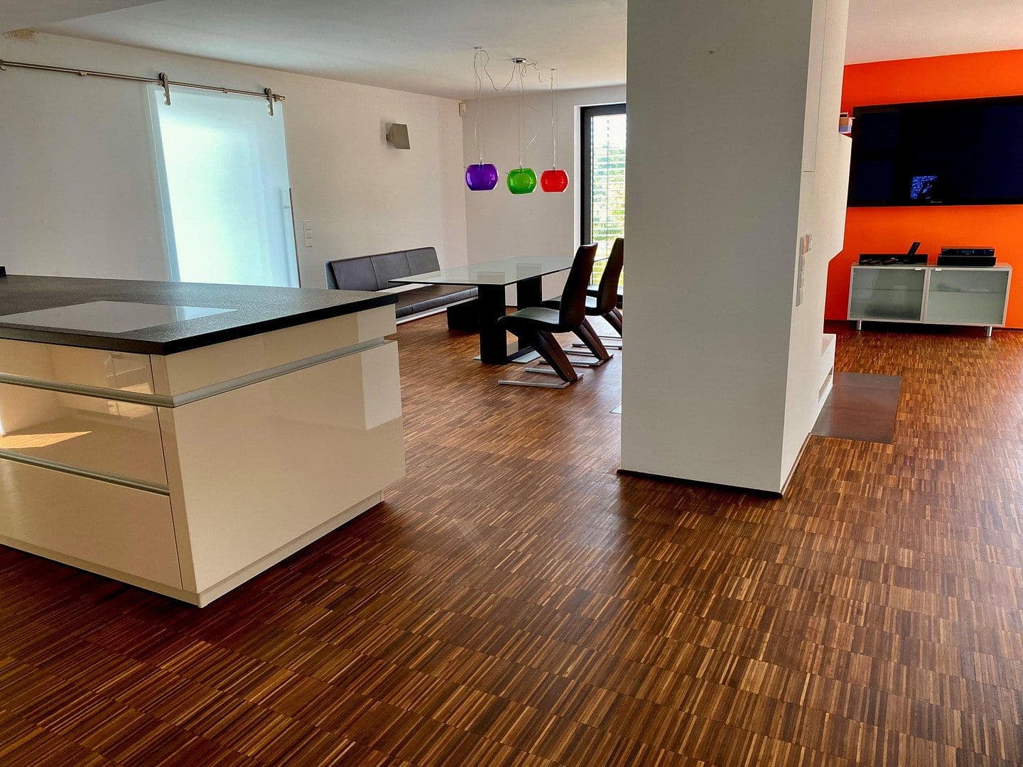 Predaj domu 300 m², pozemok 2.450 m², Affalterbach, Bádensko-Wurttembersko Predaj domu 300 m², pozemok 2.450 m², Affalterbach, Bádensko-Wurttembersko