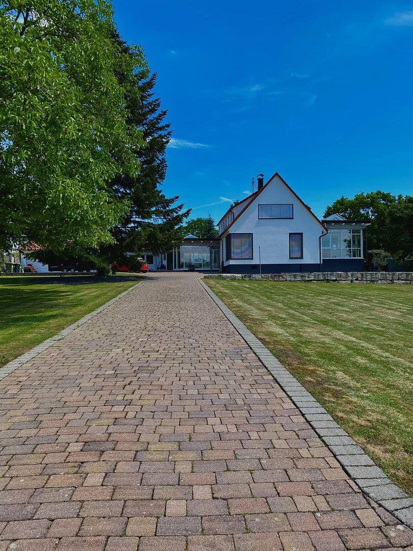 Predaj domu 300 m², pozemok 2.450 m², Affalterbach, Bádensko-Wurttembersko Predaj domu 300 m², pozemok 2.450 m², Affalterbach, Bádensko-Wurttembersko