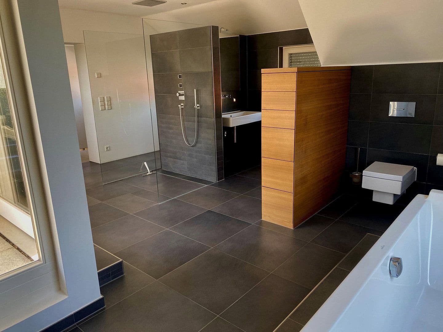 Predaj domu 300 m², pozemok 2.450 m², Affalterbach, Bádensko-Wurttembersko Predaj domu 300 m², pozemok 2.450 m², Affalterbach, Bádensko-Wurttembersko