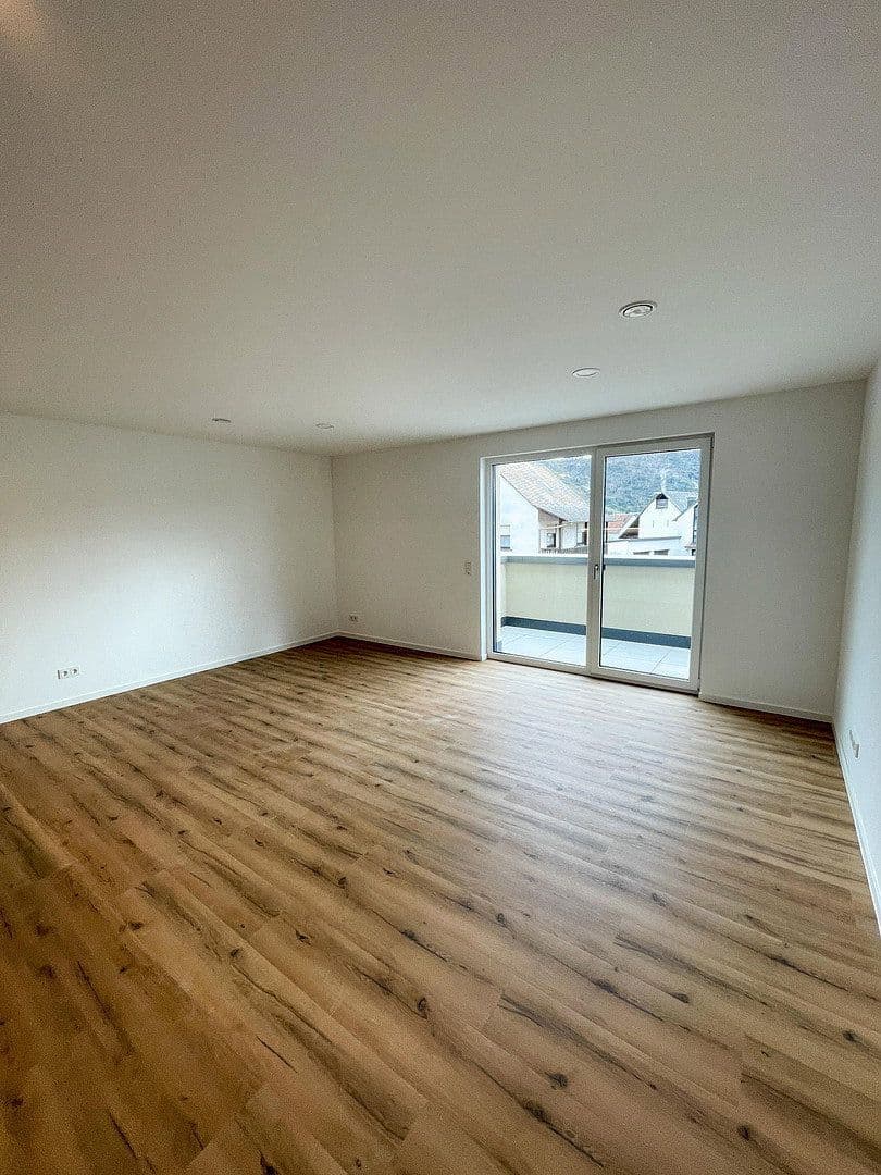 Prenájom bytu 1-izbový 62 m², Piesport, Porýnie-Falcko Prenájom bytu 1-izbový 62 m², Piesport, Porýnie-Falcko
