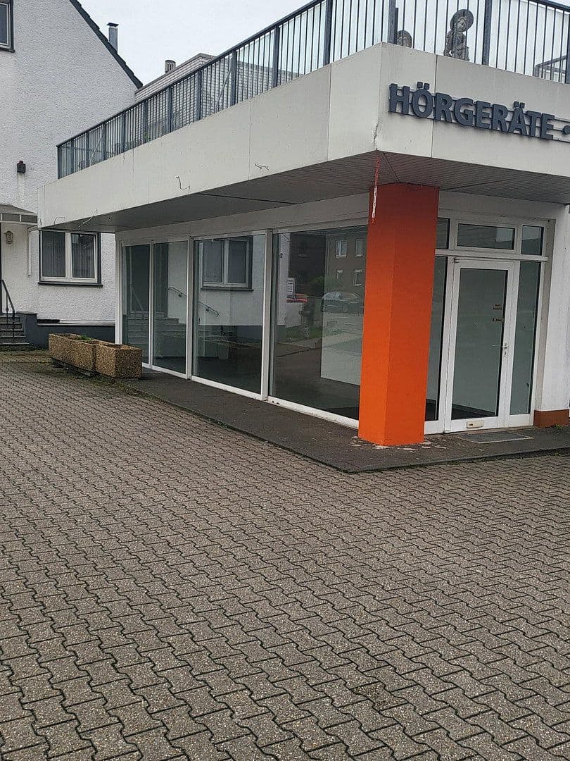 Prenájom nebytového priestoru 450 m², Viersener Straße 240, Mönchengladbach, Severné Porýnie - Westfálsko Prenájom nebytového priestoru 450 m², Viersener Straße 240, Mönchengladbach, Severné Porýnie - Westfálsko