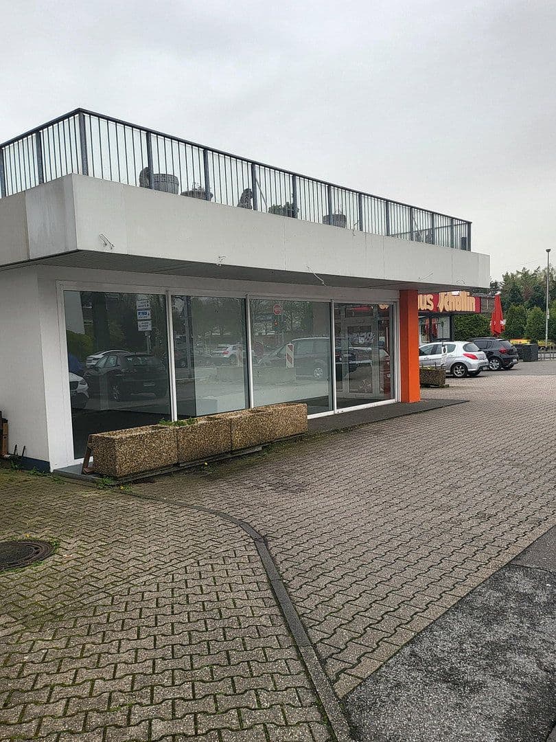 Prenájom nebytového priestoru 450 m², Viersener Straße 240, Mönchengladbach, Severné Porýnie - Westfálsko Prenájom nebytového priestoru 450 m², Viersener Straße 240, Mönchengladbach, Severné Porýnie - Westfálsko