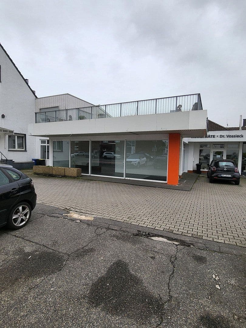 Prenájom nebytového priestoru 450 m², Viersener Straße 240, Mönchengladbach, Severné Porýnie - Westfálsko Prenájom nebytového priestoru 450 m², Viersener Straße 240, Mönchengladbach, Severné Porýnie - Westfálsko