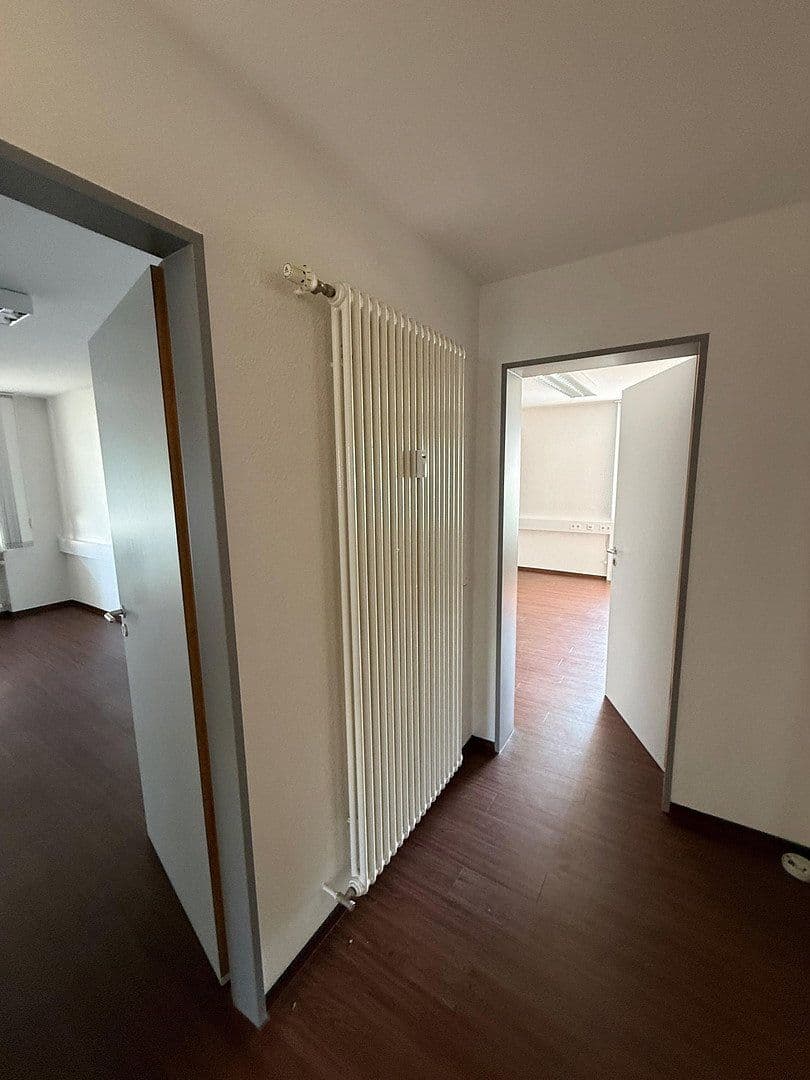Prenájom kancelárie 170 m², Siemensstraße 9, Wiesbaden, Hesensko Prenájom kancelárie 170 m², Siemensstraße 9, Wiesbaden, Hesensko