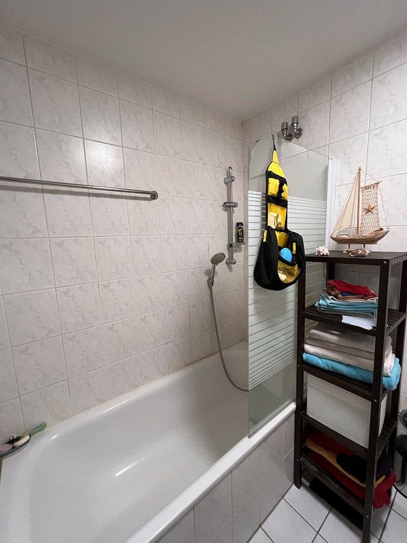Prenájom bytu 3-izbový 82 m², Jahnstr. 59 B, Neuhofen, Porýnie-Falcko Prenájom bytu 3-izbový 82 m², Jahnstr. 59 B, Neuhofen, Porýnie-Falcko
