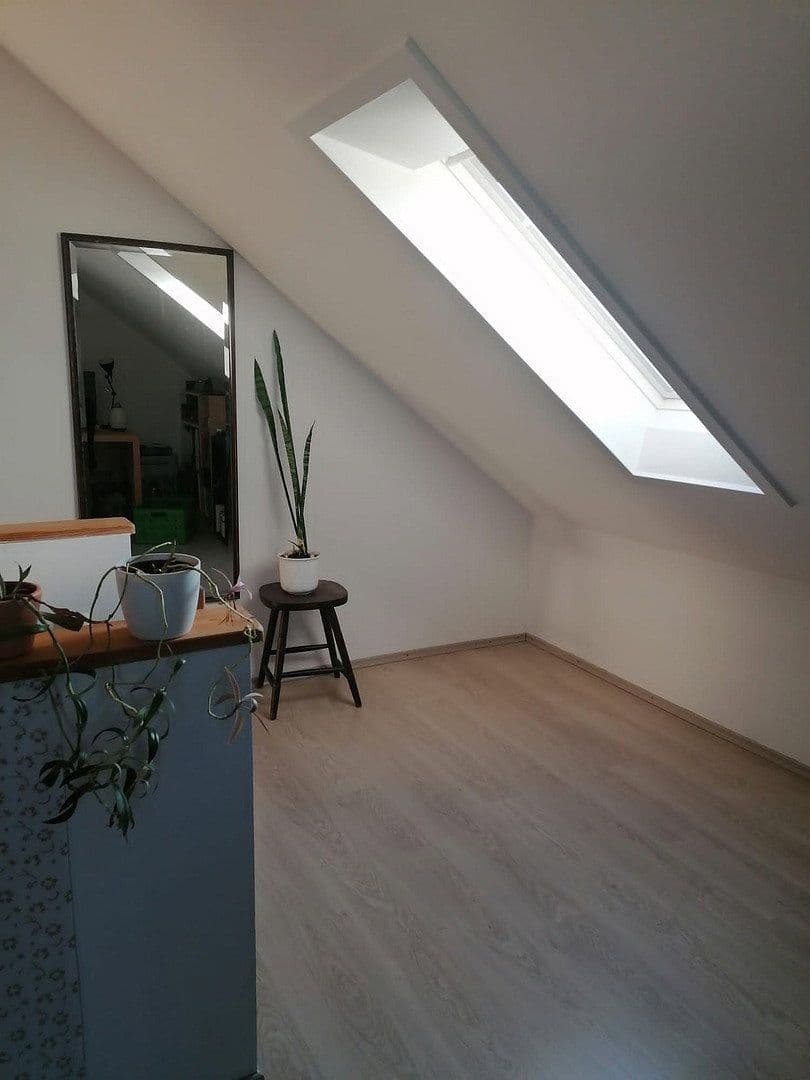 Prenájom bytu 3-izbový 82 m², Jahnstr. 59 B, Neuhofen, Porýnie-Falcko Prenájom bytu 3-izbový 82 m², Jahnstr. 59 B, Neuhofen, Porýnie-Falcko