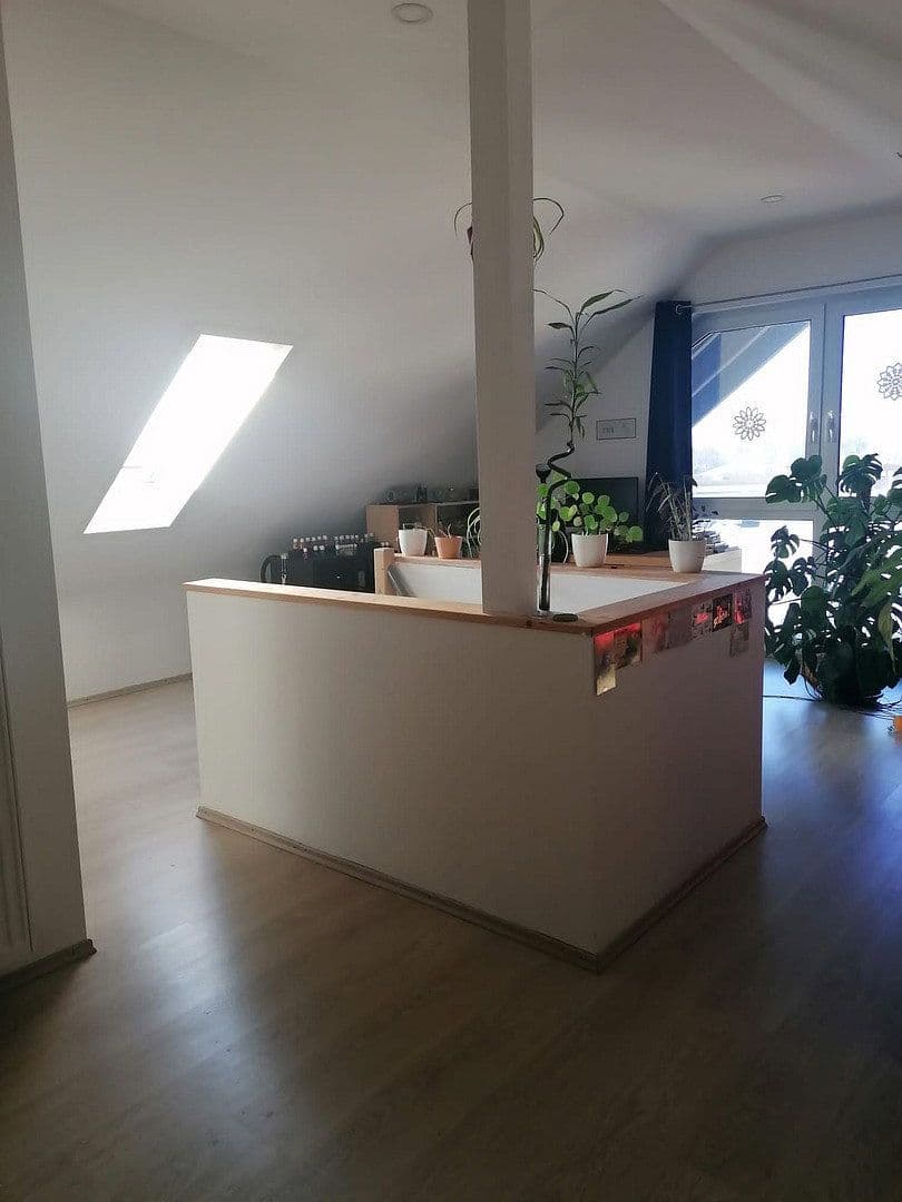 Prenájom bytu 3-izbový 82 m², Jahnstr. 59 B, Neuhofen, Porýnie-Falcko Prenájom bytu 3-izbový 82 m², Jahnstr. 59 B, Neuhofen, Porýnie-Falcko