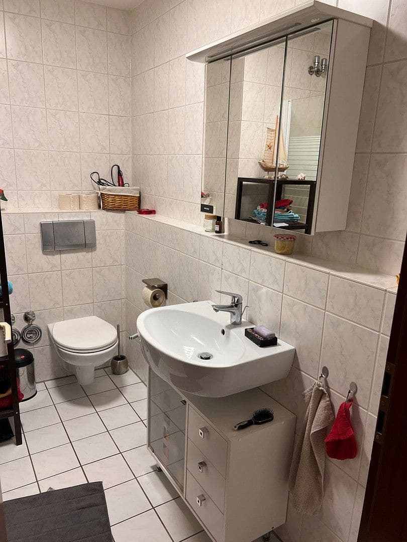 Prenájom bytu 3-izbový 82 m², Jahnstr. 59 B, Neuhofen, Porýnie-Falcko Prenájom bytu 3-izbový 82 m², Jahnstr. 59 B, Neuhofen, Porýnie-Falcko