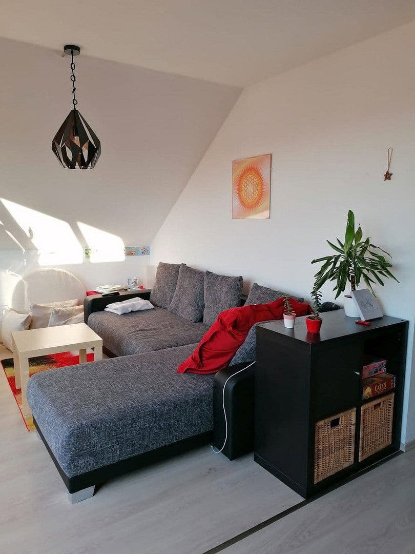 Prenájom bytu 3-izbový 82 m², Jahnstr. 59 B, Neuhofen, Porýnie-Falcko Prenájom bytu 3-izbový 82 m², Jahnstr. 59 B, Neuhofen, Porýnie-Falcko