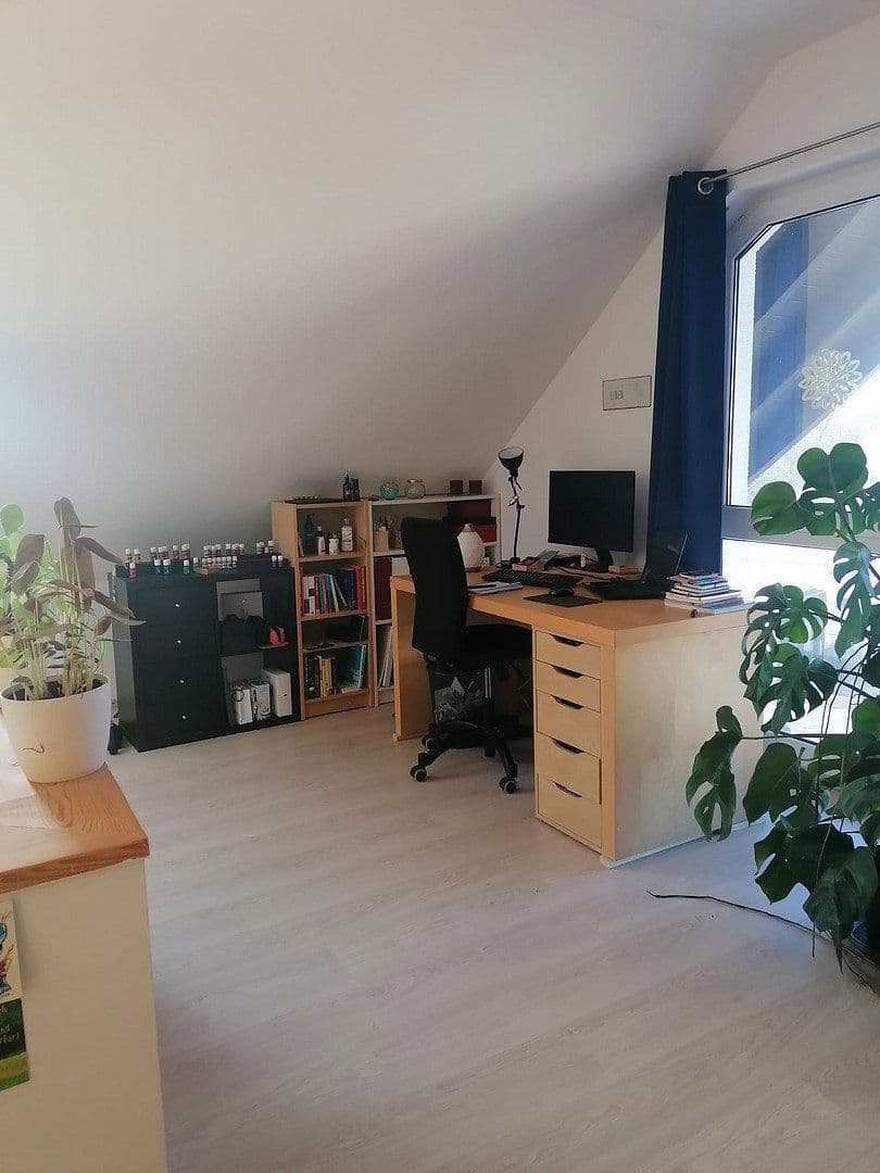 Prenájom bytu 3-izbový 82 m², Jahnstr. 59 B, Neuhofen, Porýnie-Falcko Prenájom bytu 3-izbový 82 m², Jahnstr. 59 B, Neuhofen, Porýnie-Falcko