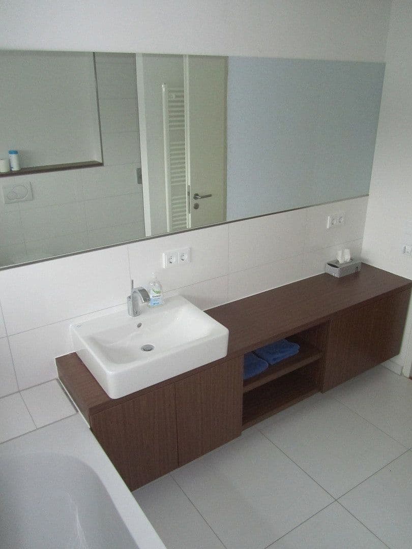 Prenájom bytu 3-izbový 138 m², Walderych 27c, Geilenkirchen, Severné Porýnie - Westfálsko Prenájom bytu 3-izbový 138 m², Walderych 27c, Geilenkirchen, Severné Porýnie - Westfálsko