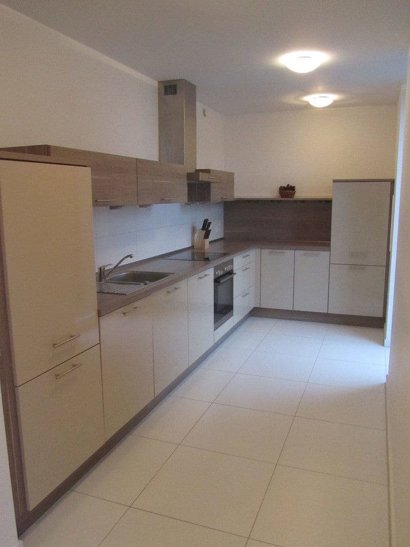 Prenájom bytu 3-izbový 138 m², Walderych 27c, Geilenkirchen, Severné Porýnie - Westfálsko Prenájom bytu 3-izbový 138 m², Walderych 27c, Geilenkirchen, Severné Porýnie - Westfálsko