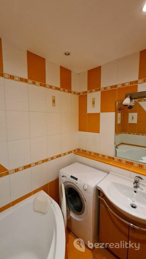 Predaj bytu 2-izbový 52 m², Sokolovská cesta, Teplice, Ústecký kraj Predaj bytu 2-izbový 52 m², Sokolovská cesta, Teplice, Ústecký kraj