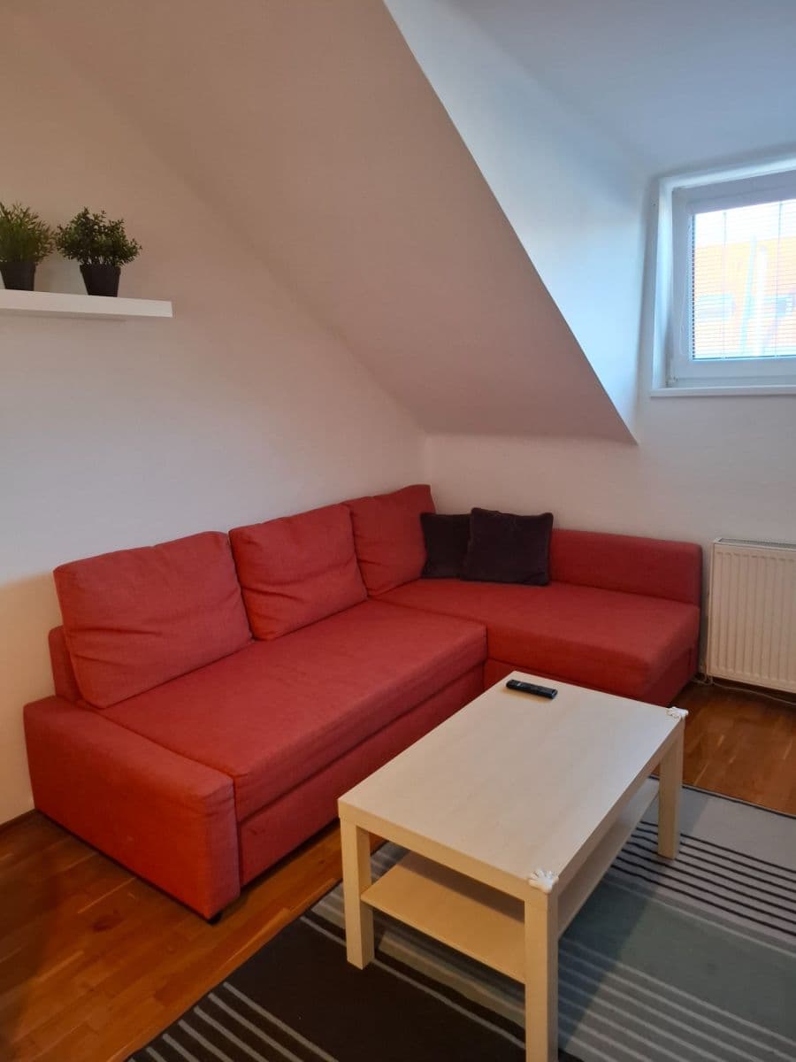 Prenájom bytu 2-izbový 42 m², Na Mlejnku, Praha, Praha Prenájom bytu 2-izbový 42 m², Na Mlejnku, Praha, Praha