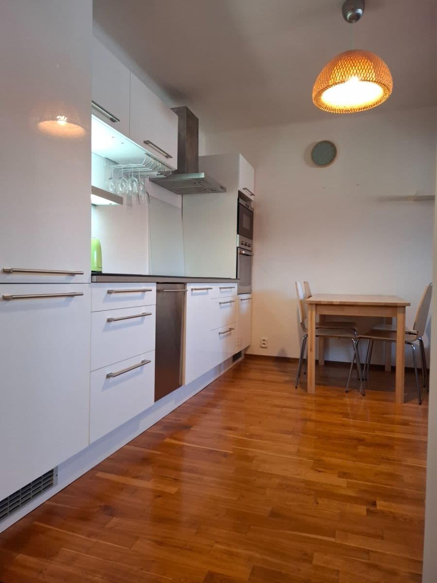 Prenájom bytu 2-izbový 42 m², Na Mlejnku, Praha, Praha Prenájom bytu 2-izbový 42 m², Na Mlejnku, Praha, Praha