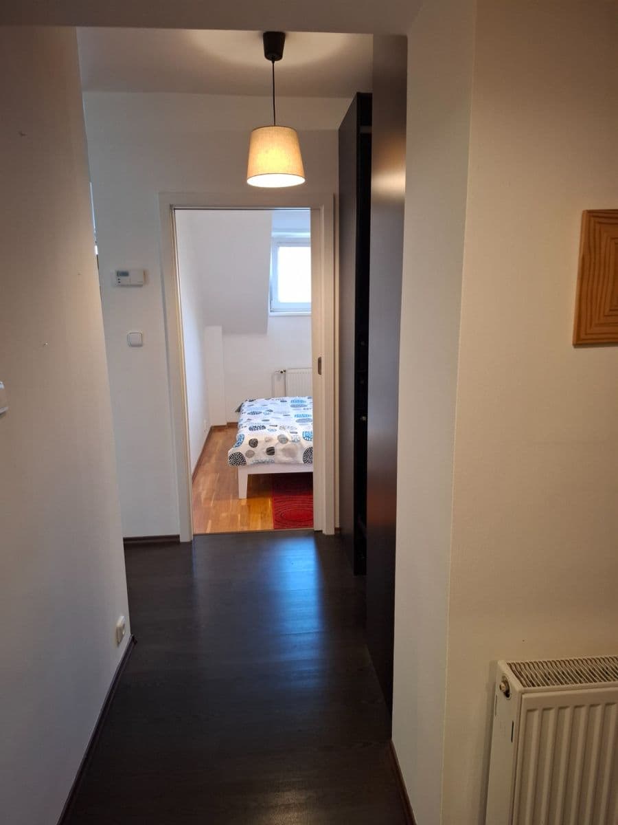 Prenájom bytu 2-izbový 42 m², Na Mlejnku, Praha, Praha Prenájom bytu 2-izbový 42 m², Na Mlejnku, Praha, Praha
