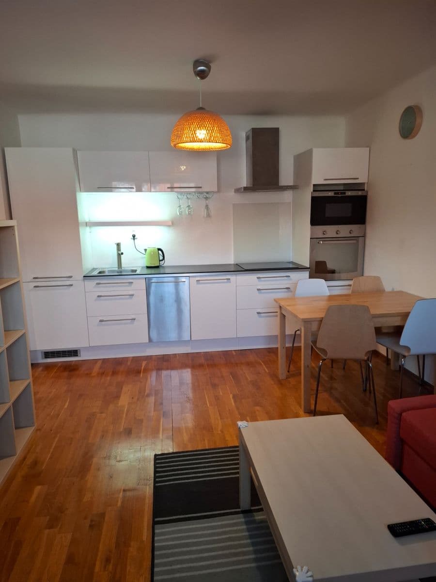 Prenájom bytu 2-izbový 42 m², Na Mlejnku, Praha, Praha Prenájom bytu 2-izbový 42 m², Na Mlejnku, Praha, Praha