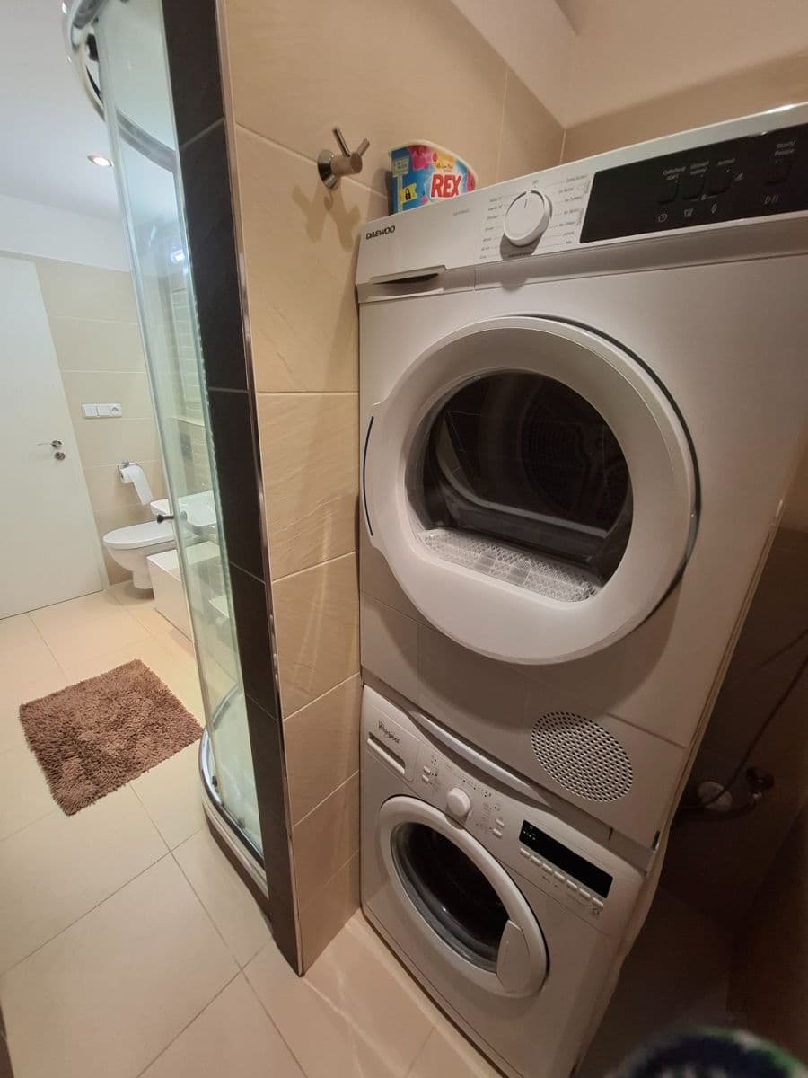 Prenájom bytu 2-izbový 42 m², Na Mlejnku, Praha, Praha Prenájom bytu 2-izbový 42 m², Na Mlejnku, Praha, Praha