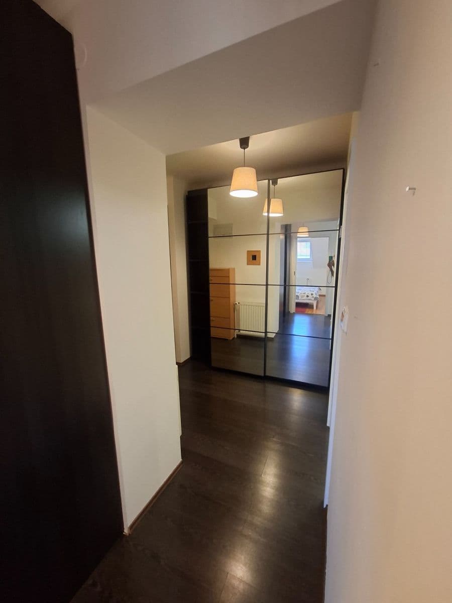 Prenájom bytu 2-izbový 42 m², Na Mlejnku, Praha, Praha Prenájom bytu 2-izbový 42 m², Na Mlejnku, Praha, Praha