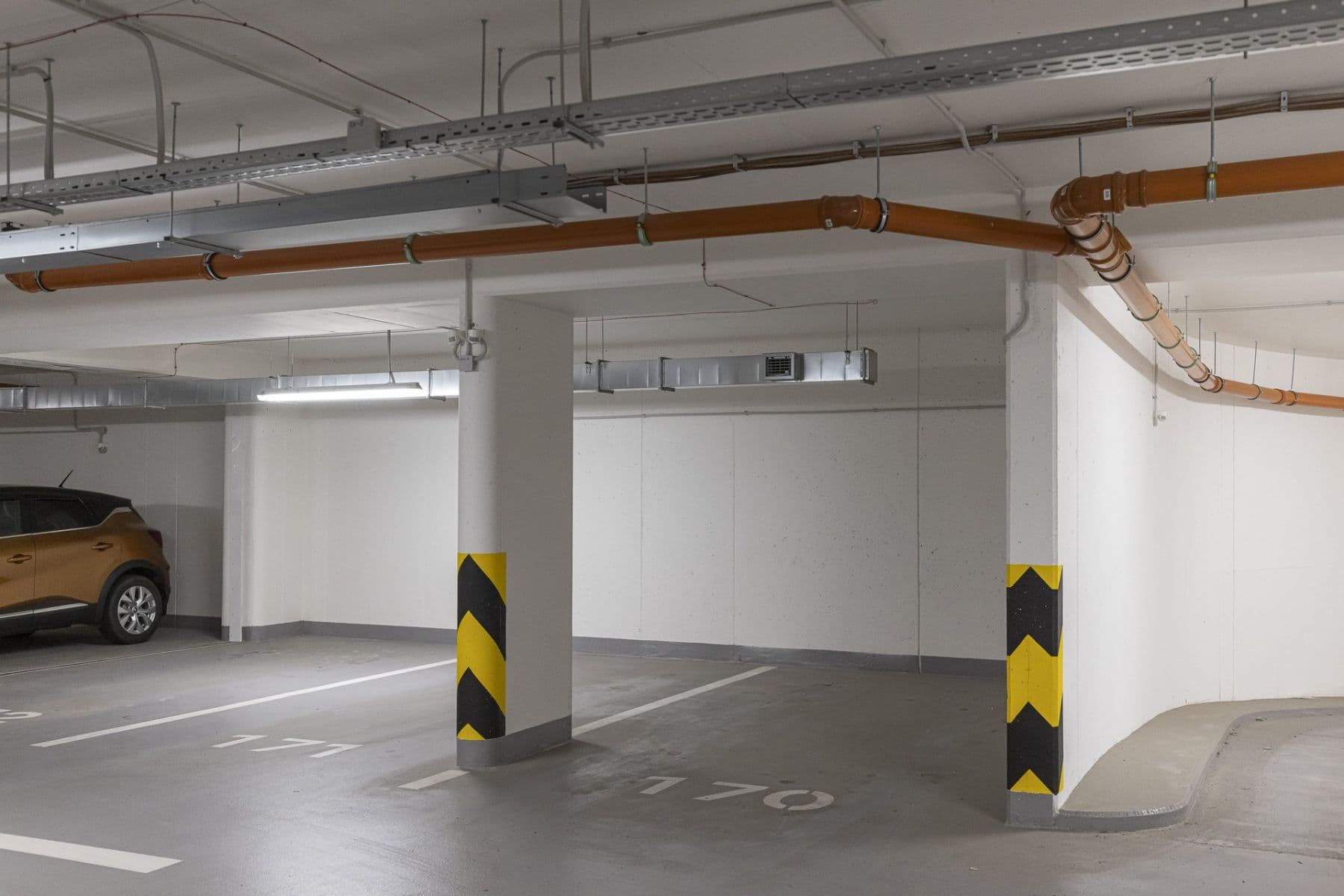 Prenájom bytu 1-izbový 33 m², Poděbradská, Praha, Praha Prenájom bytu 1-izbový 33 m², Poděbradská, Praha, Praha