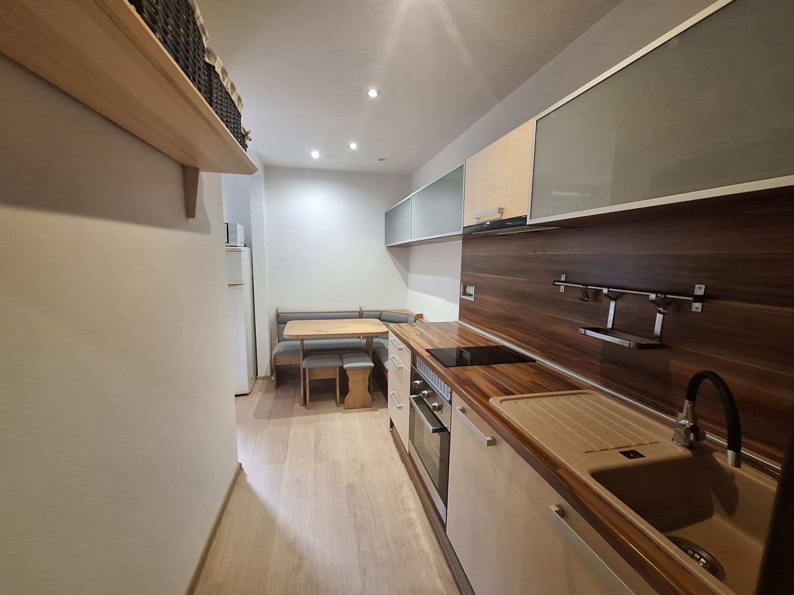 Prenájom bytu 2-izbový 45 m², Sklenárova, Ružinov, Bratislavský kraj Prenájom bytu 2-izbový 45 m², Sklenárova, Ružinov, Bratislavský kraj