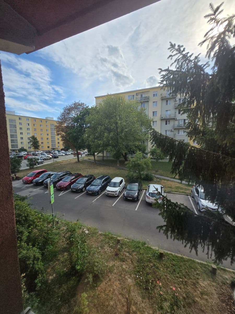 Prenájom bytu 2-izbový 45 m², Sklenárova, Ružinov, Bratislavský kraj Prenájom bytu 2-izbový 45 m², Sklenárova, Ružinov, Bratislavský kraj