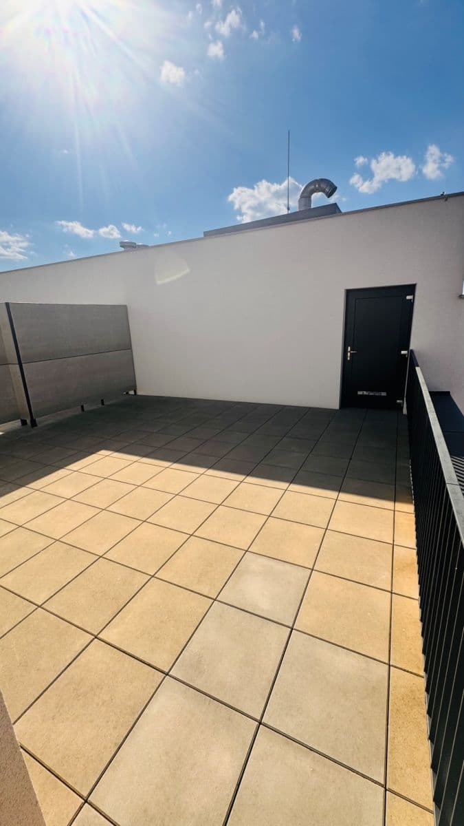 Prenájom bytu 2-izbový 80 m², Záhoří, Kuřim, Jihomoravský kraj Prenájom bytu 2-izbový 80 m², Záhoří, Kuřim, Jihomoravský kraj
