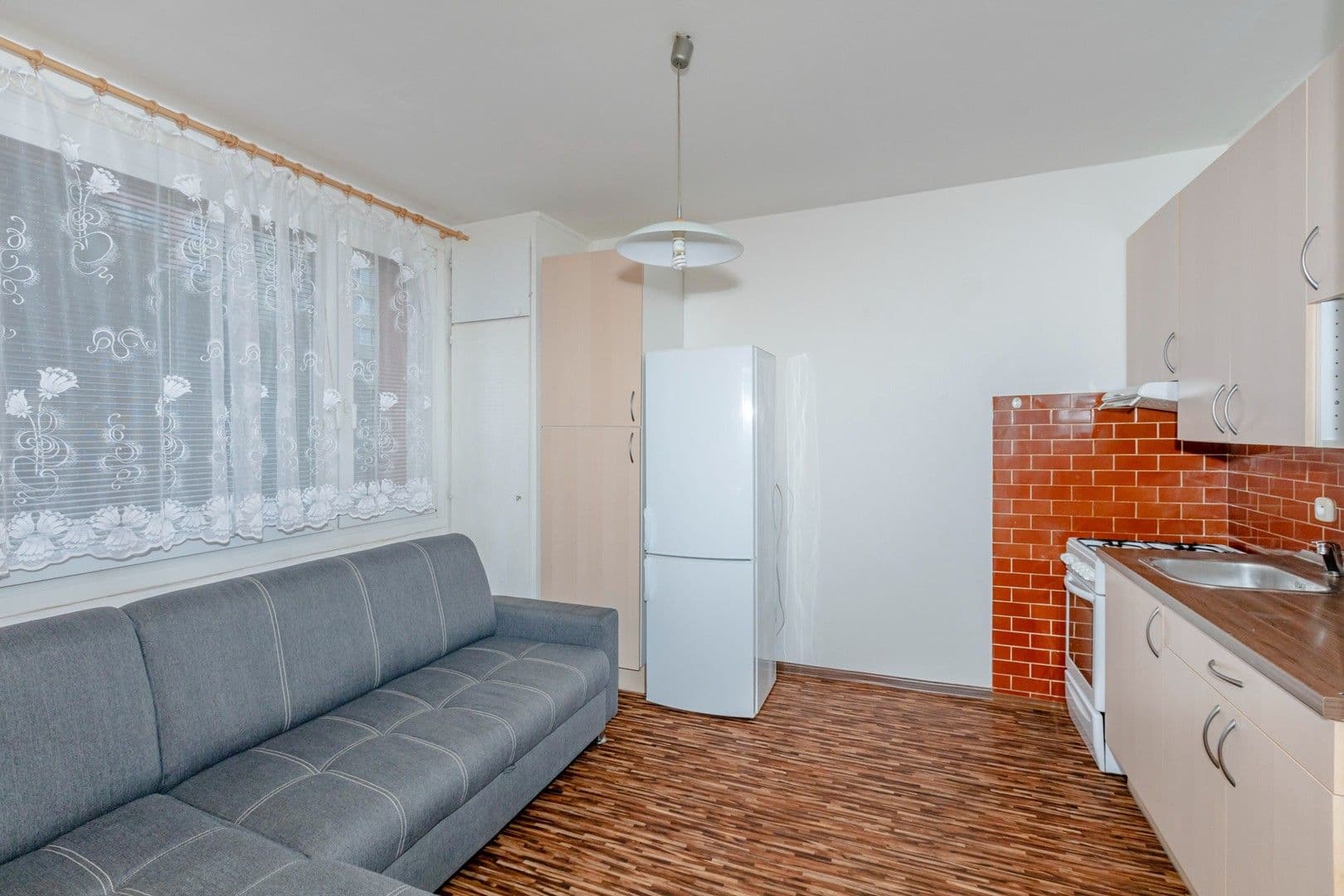 Prenájom bytu 1-izbový 40 m², Rabyňská, Praha, Praha Prenájom bytu 1-izbový 40 m², Rabyňská, Praha, Praha