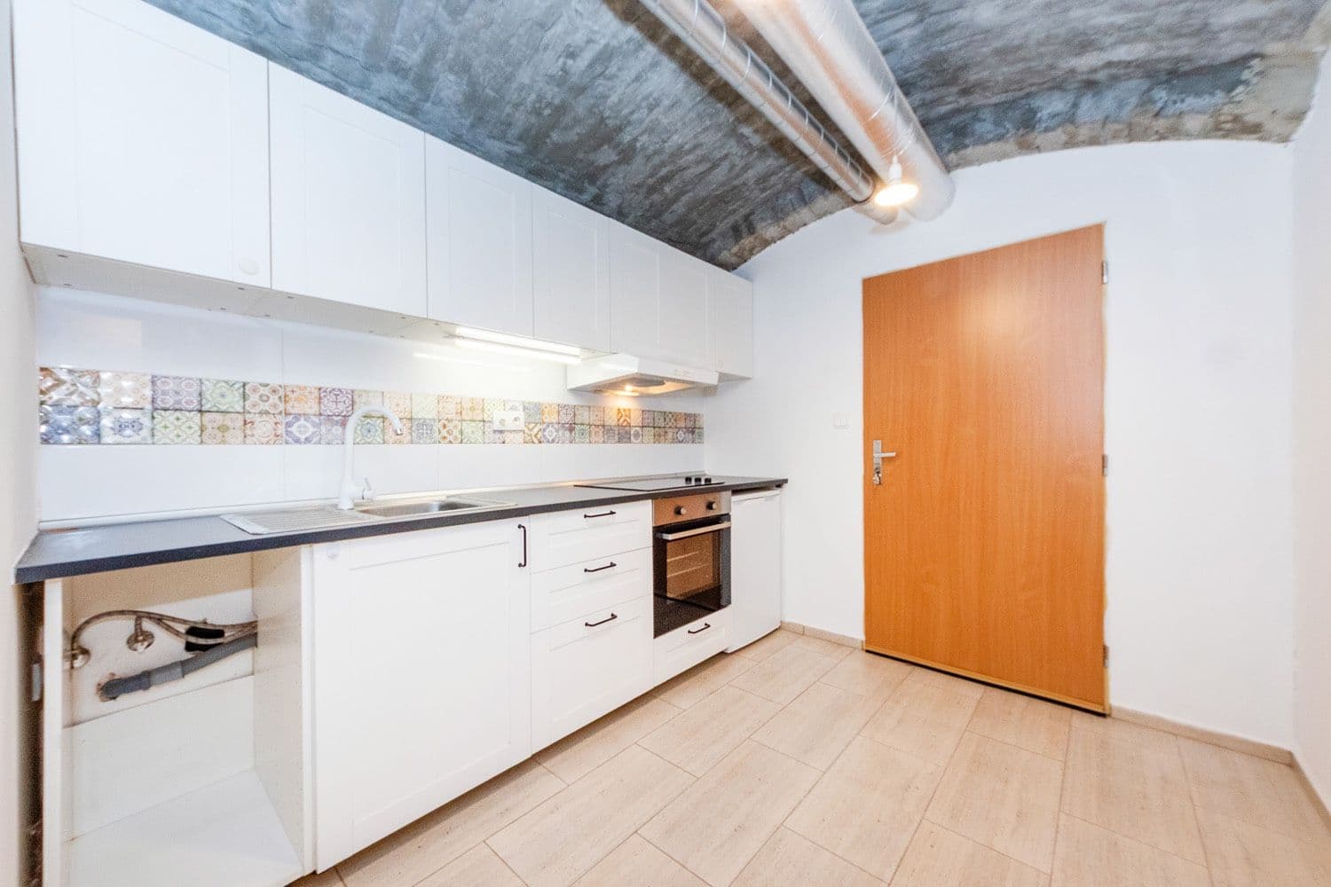 Prenájom bytu 1-izbový 41 m², Na Zámecké, Praha, Praha Prenájom bytu 1-izbový 41 m², Na Zámecké, Praha, Praha