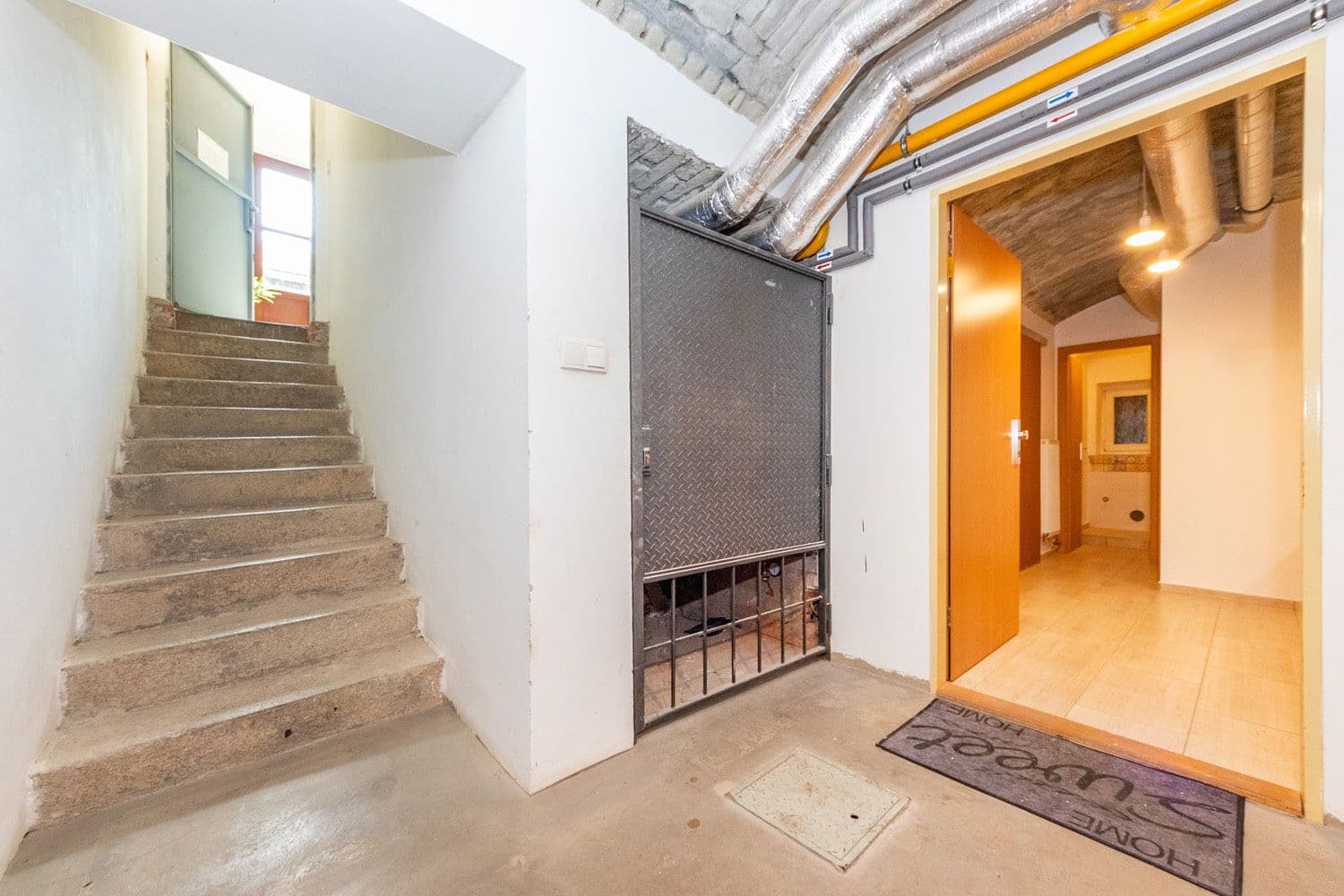 Prenájom bytu 1-izbový 41 m², Na Zámecké, Praha, Praha Prenájom bytu 1-izbový 41 m², Na Zámecké, Praha, Praha
