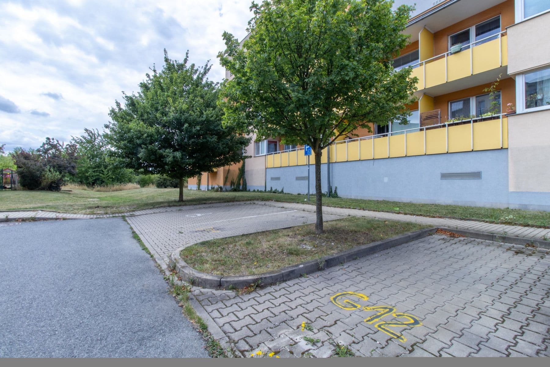 Prenájom bytu 3-izbový 79 m², Sicherova, Praha, Praha Prenájom bytu 3-izbový 79 m², Sicherova, Praha, Praha