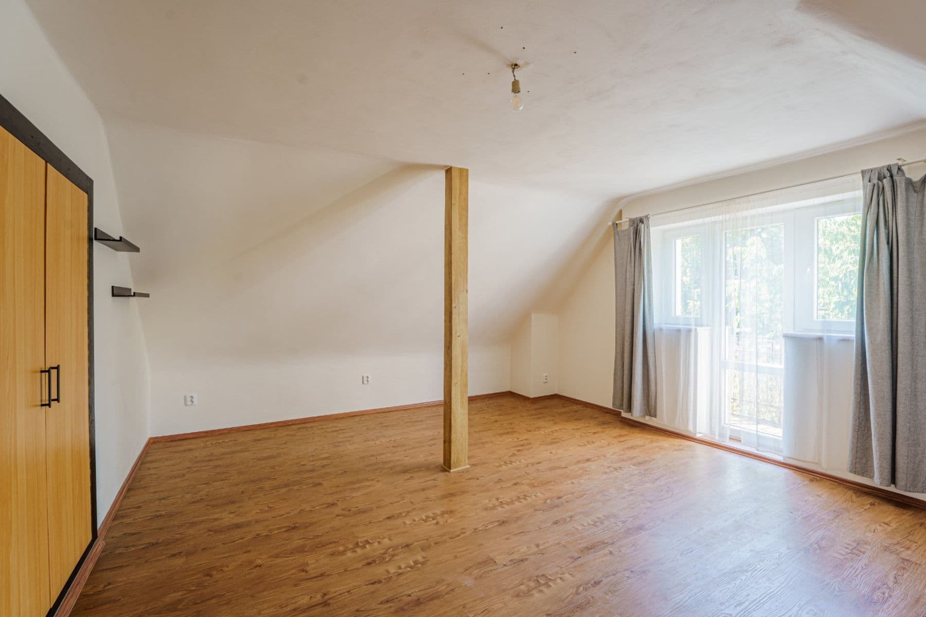 Predaj domu 173 m², pozemok 799 m², Dobrovského, Čelákovice, Středočeský kraj Predaj domu 173 m², pozemok 799 m², Dobrovského, Čelákovice, Středočeský kraj